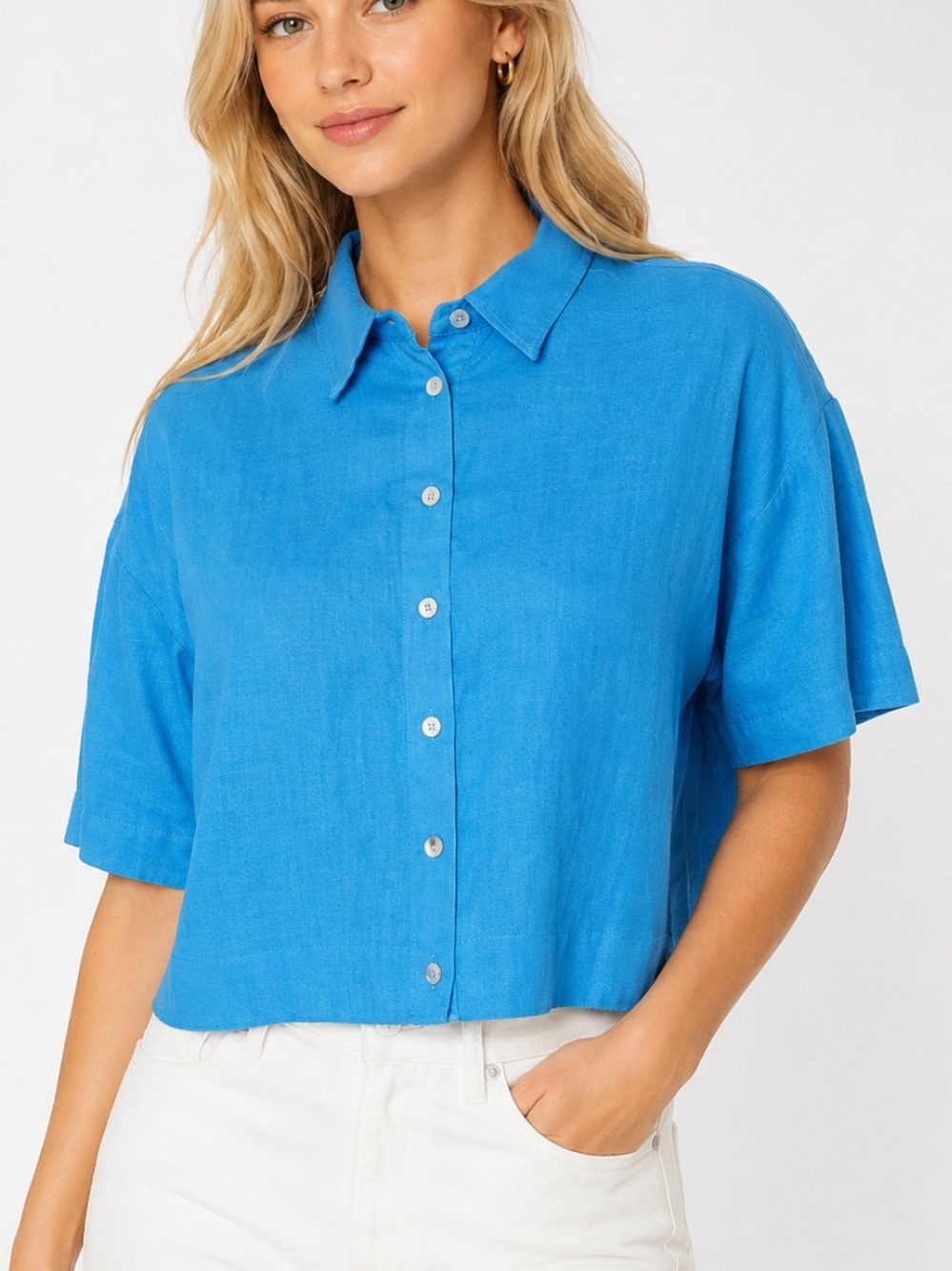 NIA Women's Blue Crop Boxy Button Front Shirt Blouse Size Medium 39043